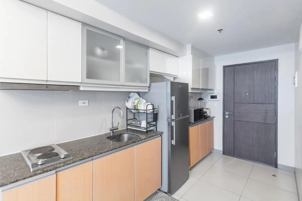 Stylish Condo In Bgc Near Uptown Mall And St Lukes Manila 0*,