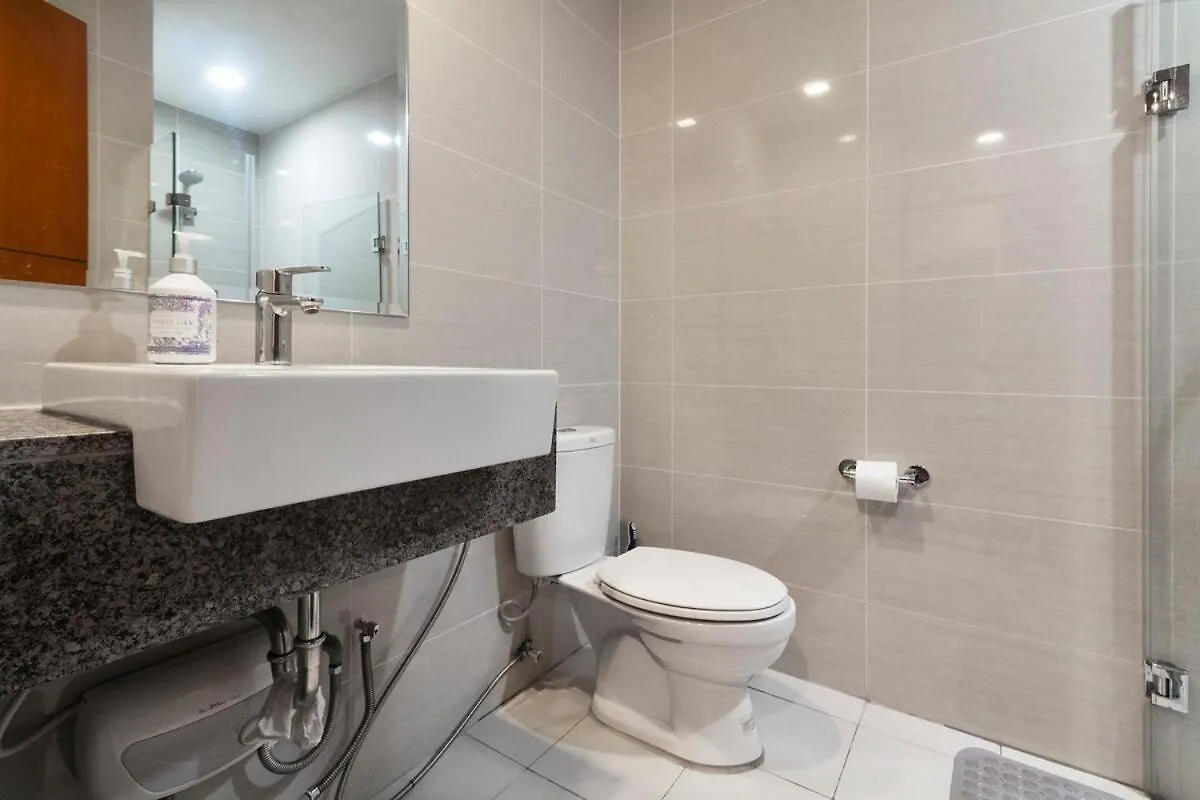 Apartment Stylish Condo In Bgc Near Uptown Mall And St Lukes Manila Philippines