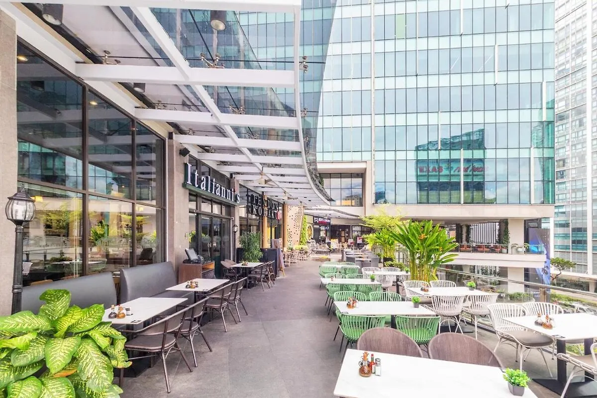 Stylish Condo In Bgc Near Uptown Mall And St Lukes Manila 0*,  Philippines
