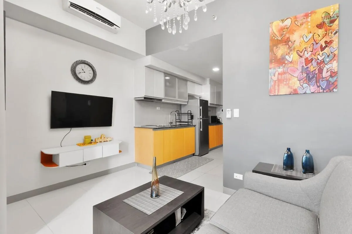 Stylish Condo In Bgc Near Uptown Mall And St Lukes Manila Philippines