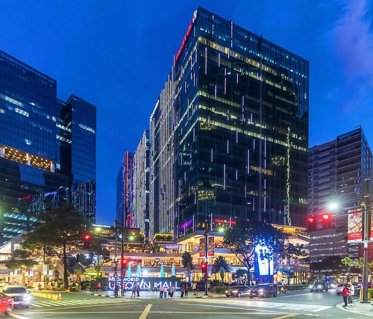 Stylish Condo In Bgc Near Uptown Mall And St Lukes Manila